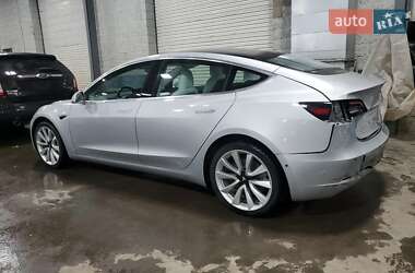 Седан Tesla Model 3 2018 в 