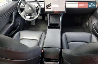 Седан Tesla Model 3 2019 в 