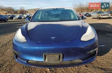 Седан Tesla Model 3 2018 в 