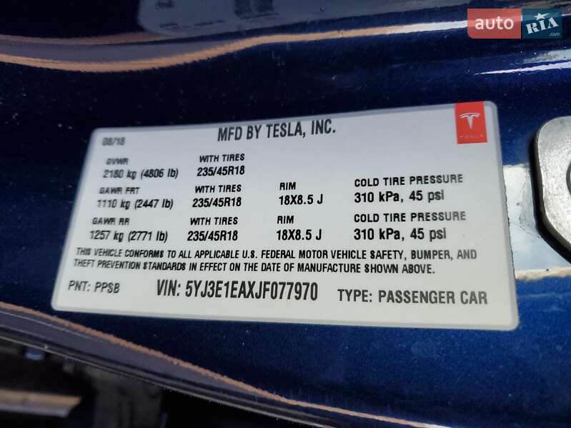 Седан Tesla Model 3 2018 в Львові