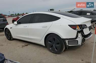 Седан Tesla Model 3 2020 в 