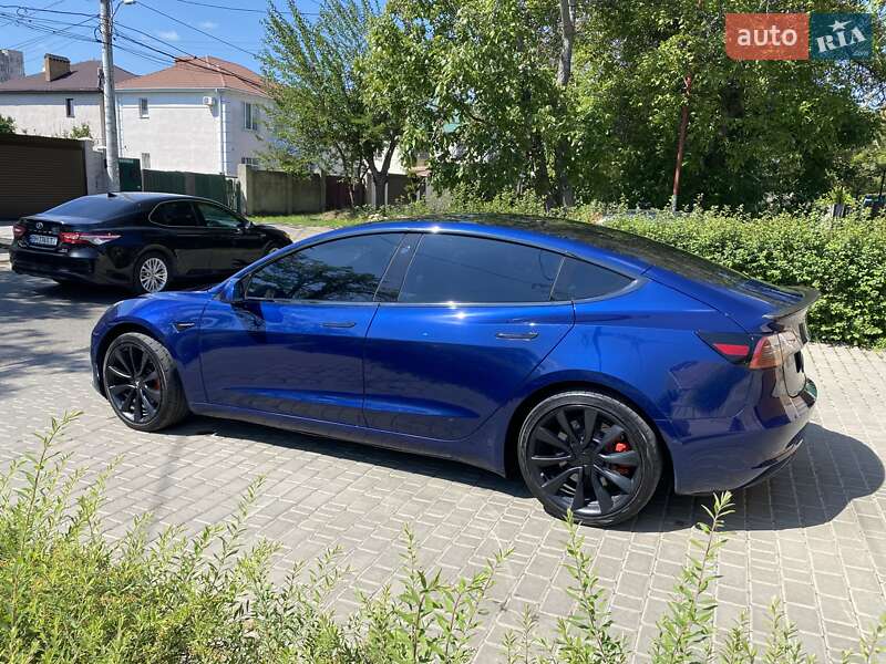 Седан Tesla Model 3 2018 в Одесі