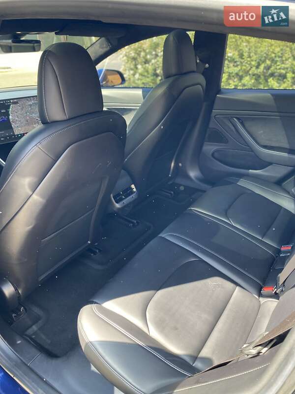 Седан Tesla Model 3 2018 в Одесі