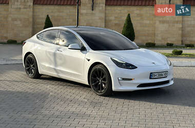 Седан Tesla Model 3 2022 в Ізмаїлі