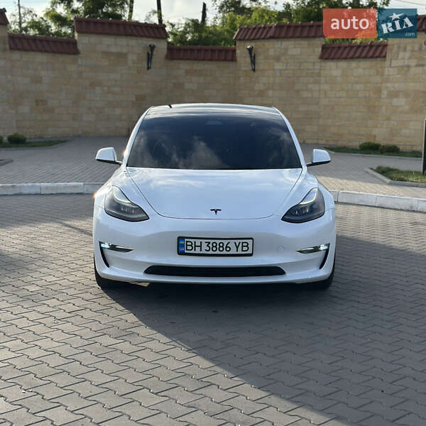 Седан Tesla Model 3 2022 в Одессе