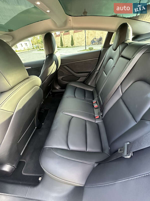 Седан Tesla Model 3 2022 в Одессе