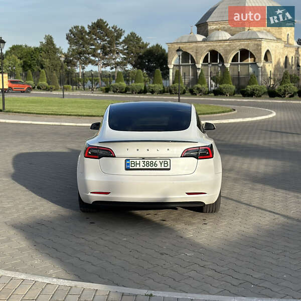 Седан Tesla Model 3 2022 в Одессе