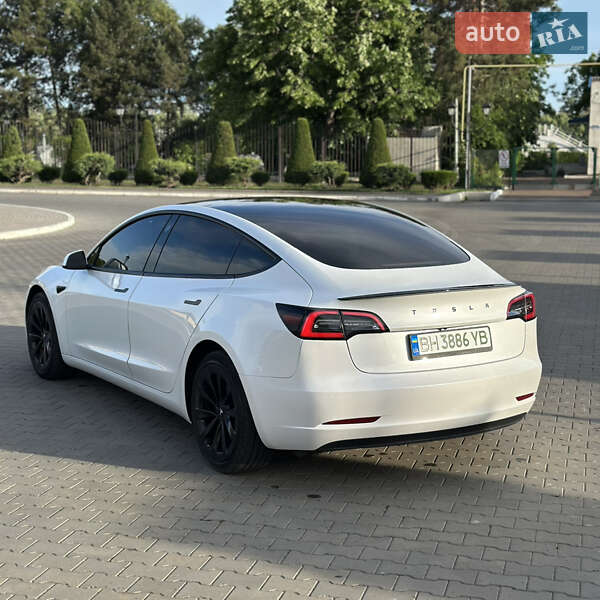 Седан Tesla Model 3 2022 в Одессе