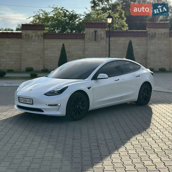 Седан Tesla Model 3 2022 в Одессе