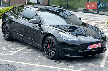 Седан Tesla Model 3 2021 в 