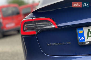 Седан Tesla Model 3 2018 в 