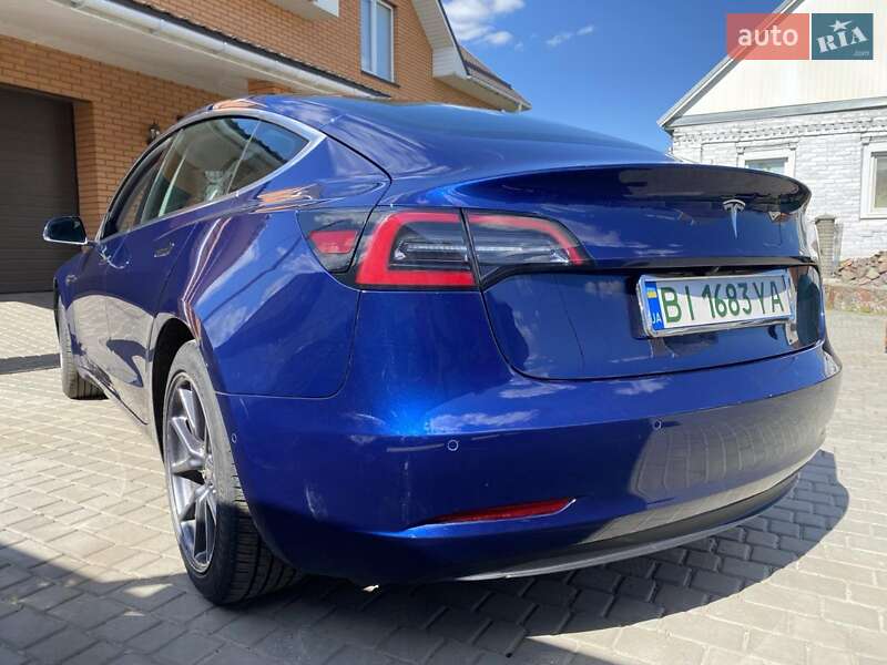 Седан Tesla Model 3 2019 в Кременчуге
