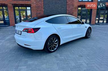 Седан Tesla Model 3 2020 в 