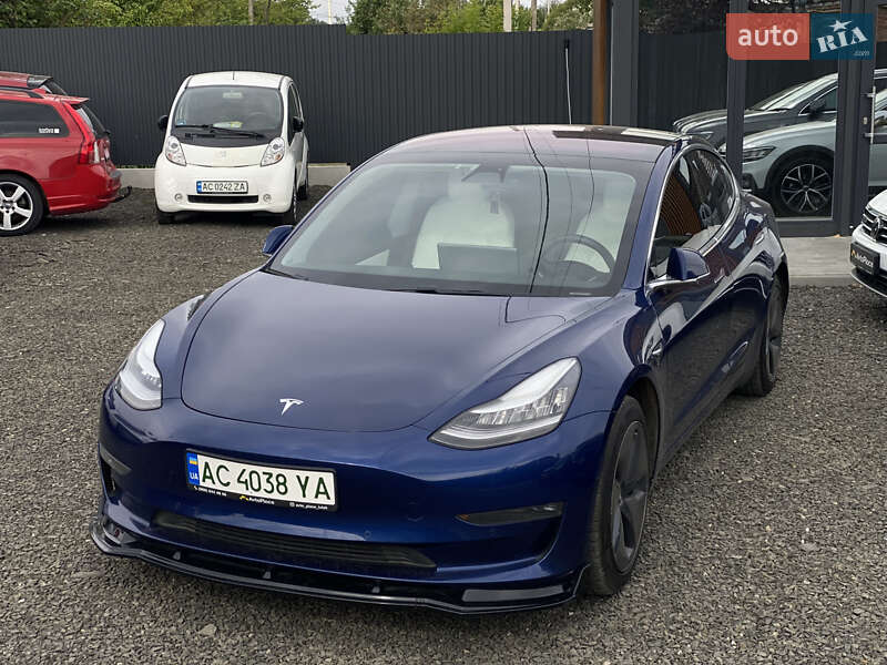 Tesla Model 3 2018