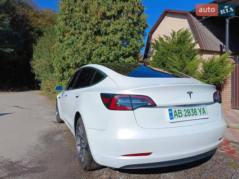 Седан Tesla Model 3 2018 в 