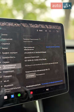 Седан Tesla Model 3 2019 в 