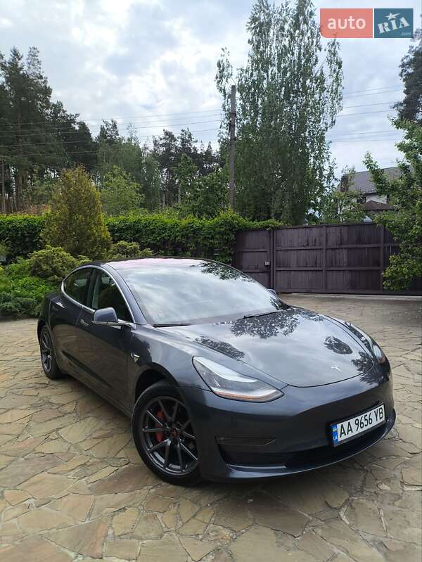 Седан Tesla Model 3 2018 в 