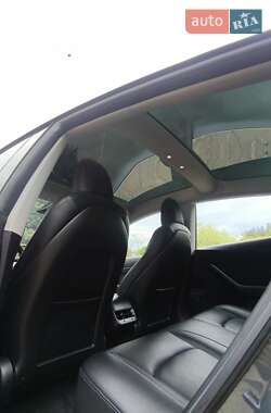 Седан Tesla Model 3 2018 в 