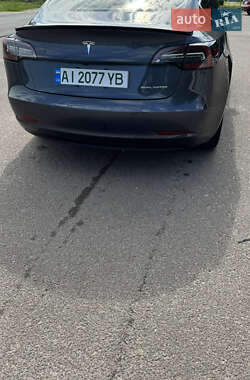 Седан Tesla Model 3 2020 в 