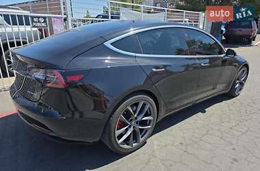 Седан Tesla Model 3 2018 в 
