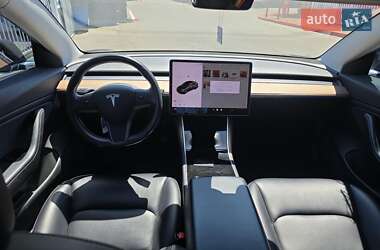 Седан Tesla Model 3 2018 в 