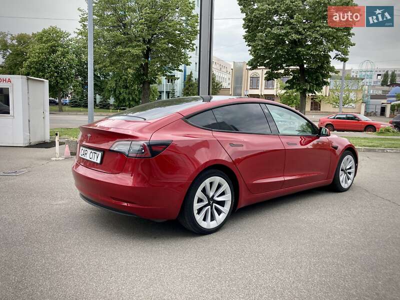 Седан Tesla Model 3 2022 в Києві