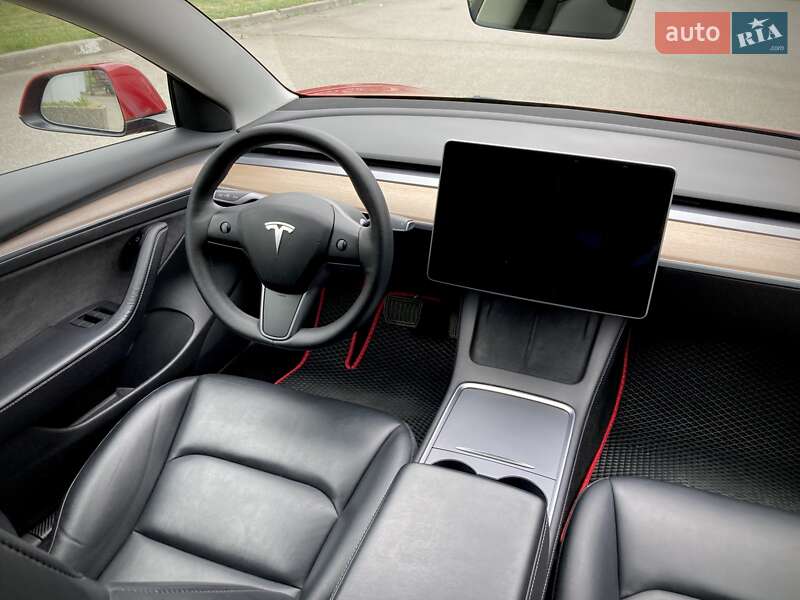 Седан Tesla Model 3 2022 в Києві
