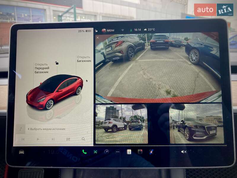 Седан Tesla Model 3 2022 в Києві