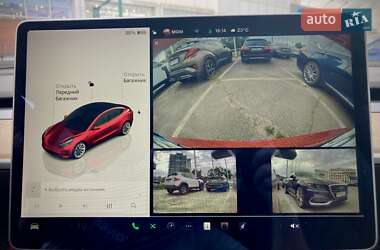 Седан Tesla Model 3 2022 в 