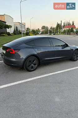 Седан Tesla Model 3 2021 в 