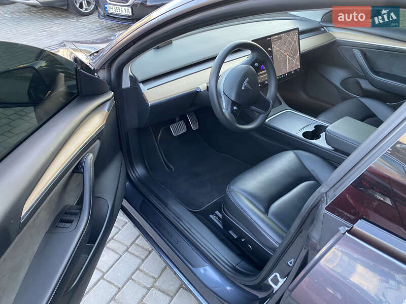 Седан Tesla Model 3 2021 в Одессе