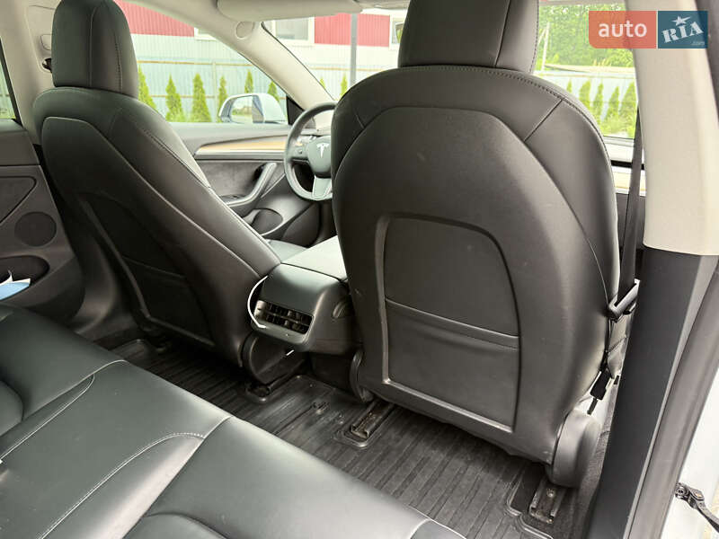 Седан Tesla Model 3 2021 в Луцке фото 15 Седан Tesla Model 3 2021 в Луцке