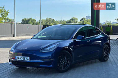 Седан Tesla Model 3 2018 в Днепре