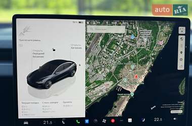 Седан Tesla Model 3 2024 в 