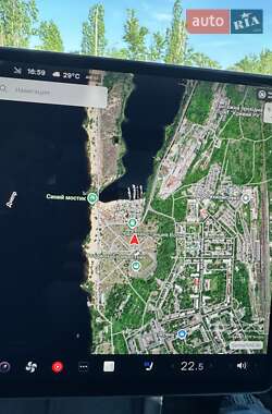Седан Tesla Model 3 2024 в 