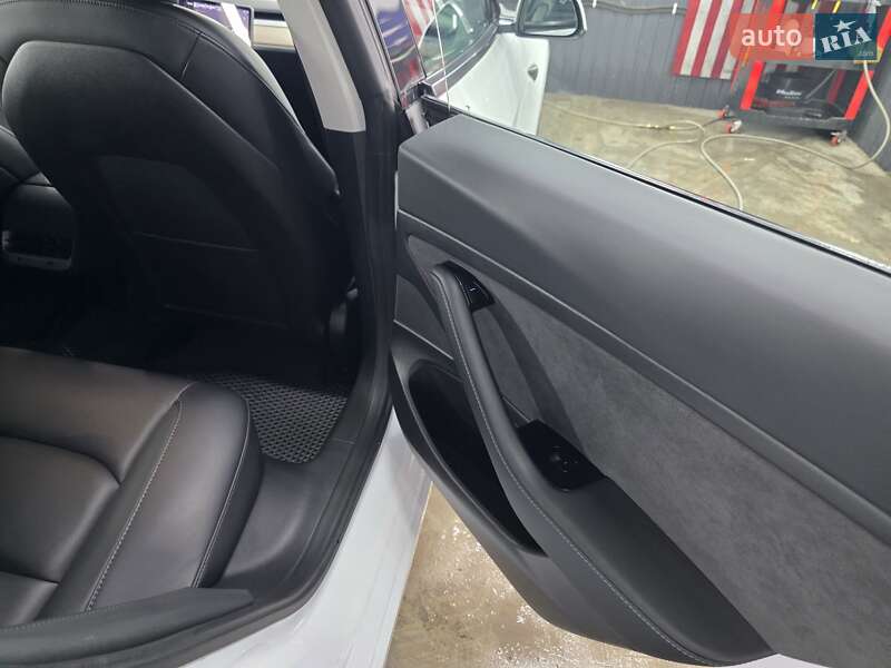 Седан Tesla Model 3 2019 в Киеве фото 16 Седан Tesla Model 3 2019 в Киеве