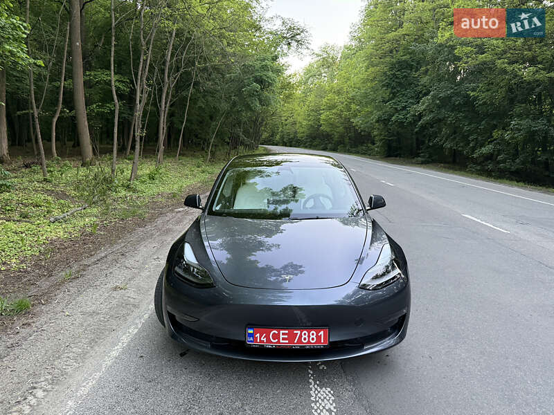 Седан Tesla Model 3 2023 в Полтаві