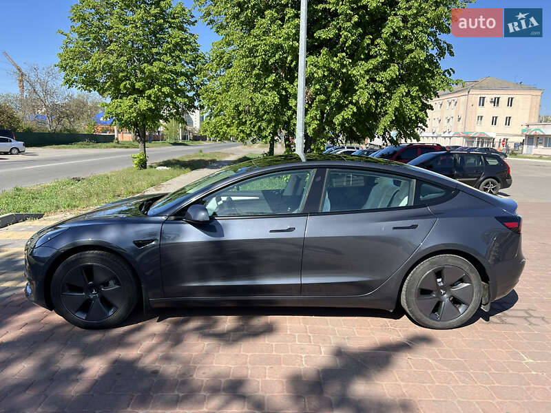 Седан Tesla Model 3 2023 в Полтаві
