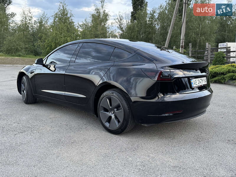Седан Tesla Model 3 2021 в Днепре