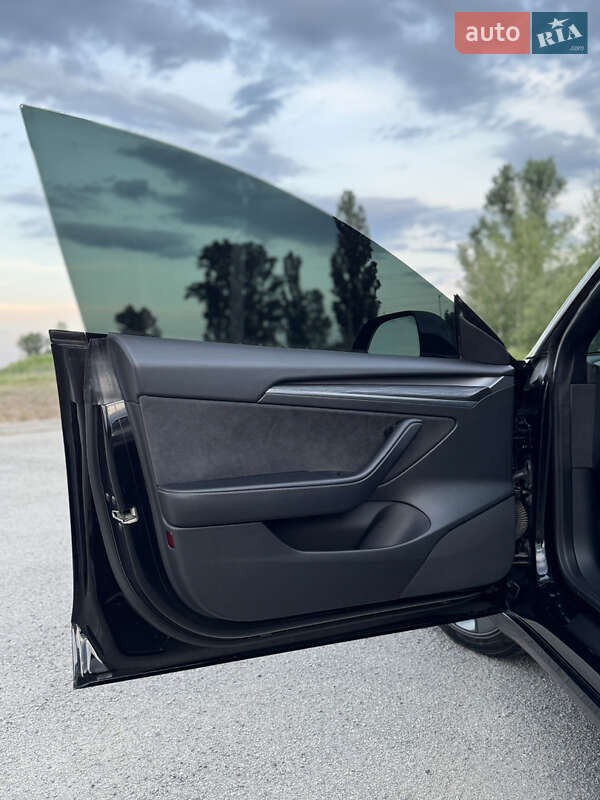Седан Tesla Model 3 2021 в Днепре