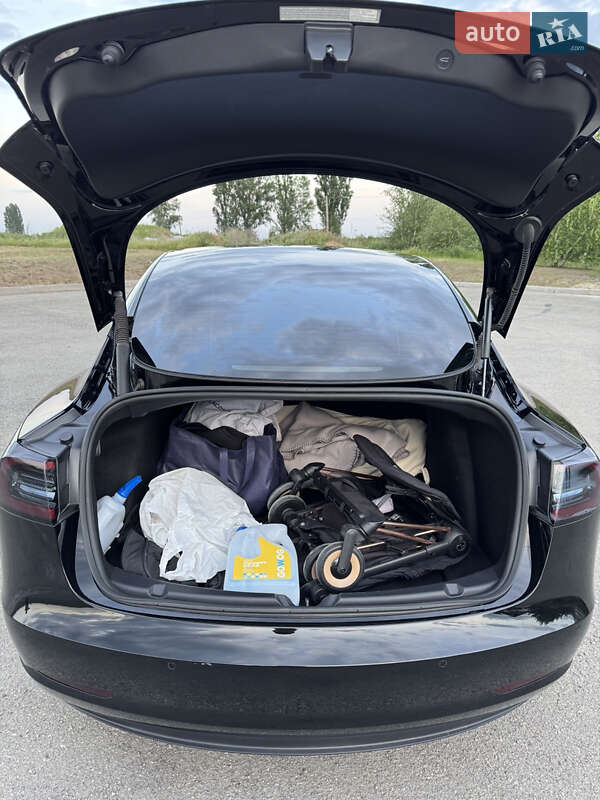 Седан Tesla Model 3 2021 в Днепре