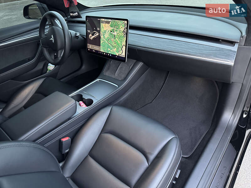 Седан Tesla Model 3 2021 в Днепре