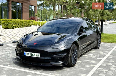 Седан Tesla Model 3 2017 в 