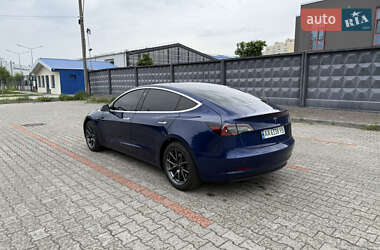 Седан Tesla Model 3 2019 в 