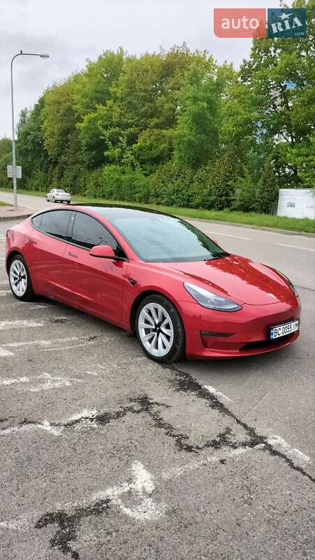 Tesla Model 3 2022