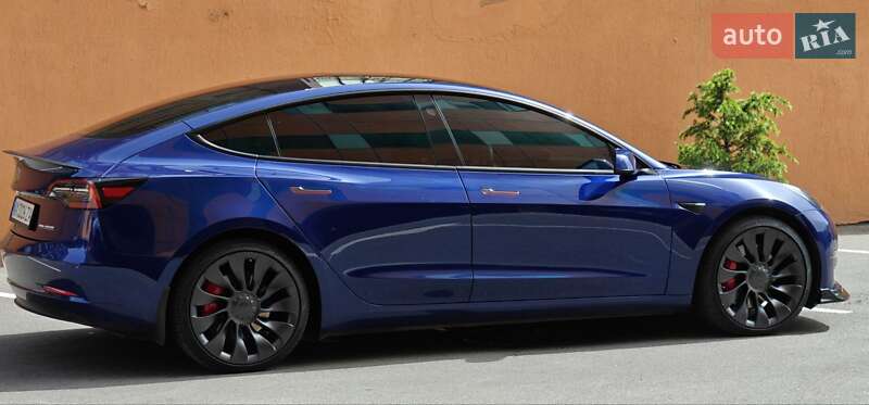 Седан Tesla Model 3 2023 в Одесі