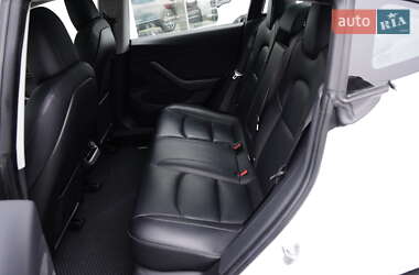 Седан Tesla Model 3 2018 в 