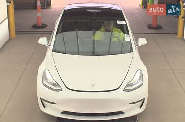 Седан Tesla Model 3 2019 в 