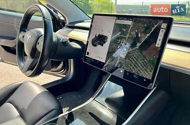 Седан Tesla Model 3 2018 в 