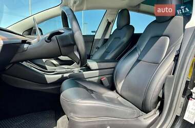 Седан Tesla Model 3 2018 в 